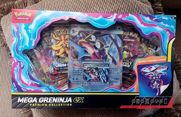 Mega Greninja ex box