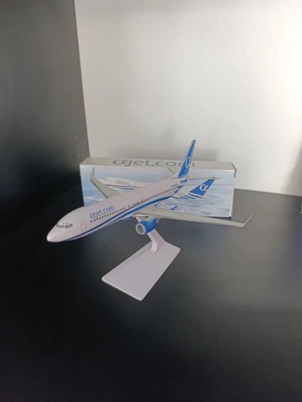 1:200 Ajet Ex-Helios plastic model Airplane Boeing 737-800 image 3