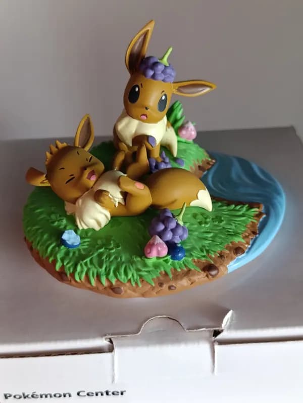 Pokemon Center Eevee Figure image 3